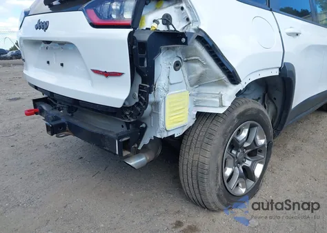 2019 Jeep Cherokee Trailhawk Elite 4X4 from USA, damaged, VIN 1C4PJMBX5KD216306